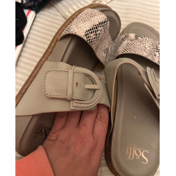 Sofft Amalfi Snake Embossed Slip On Size 8.5 - Picture 2 of 7